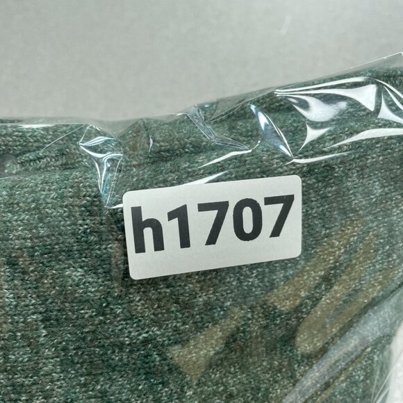 NEW Legendary outfitters Women's Sweater M Soft and Cozy Crewneck Green - Picture 10 of 10